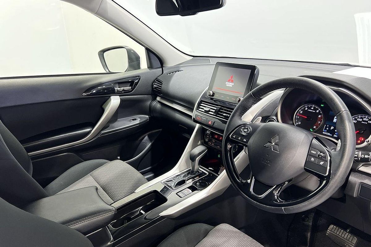 2023 Mitsubishi Eclipse Cross LS YB