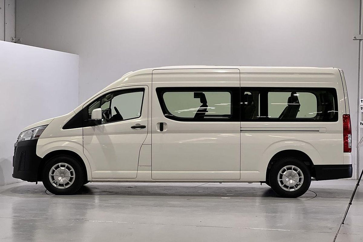 2023 Toyota Hiace Commuter GDH322R