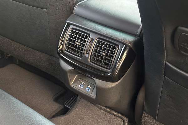2024 Toyota Hilux Rogue 48V GUN126R 4X4