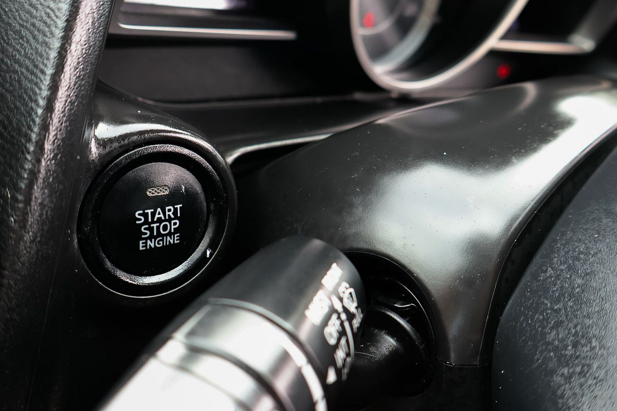 2014 Mazda 2 Maxx DJ Series