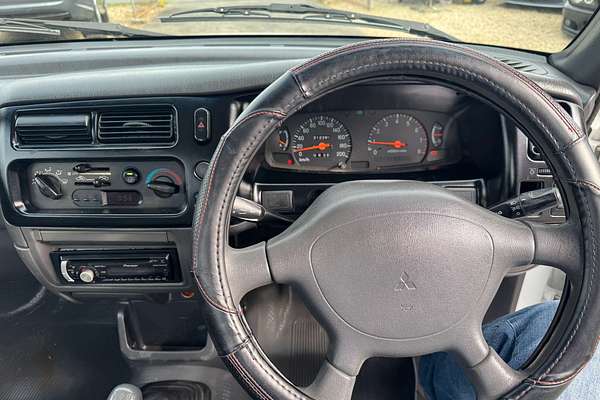 2000 Mitsubishi Triton GL MK Rear Wheel Drive