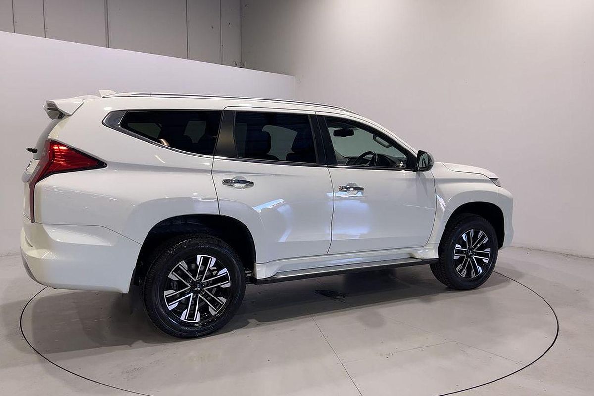2023 Mitsubishi Pajero Sport GLS QF