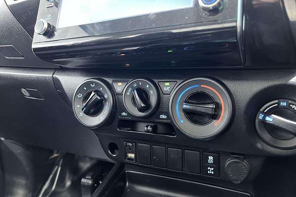 2021 Toyota Hilux SR GUN126R 4X4