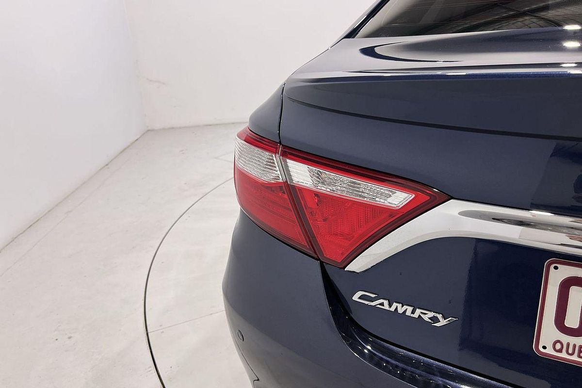 2015 Toyota Camry Atara SL AVV50R