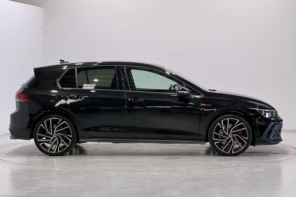 2024 Volkswagen Golf GTI 8