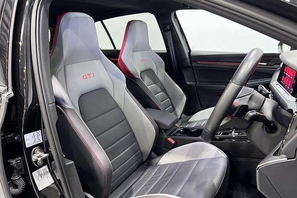 2024 Volkswagen Golf GTI 8