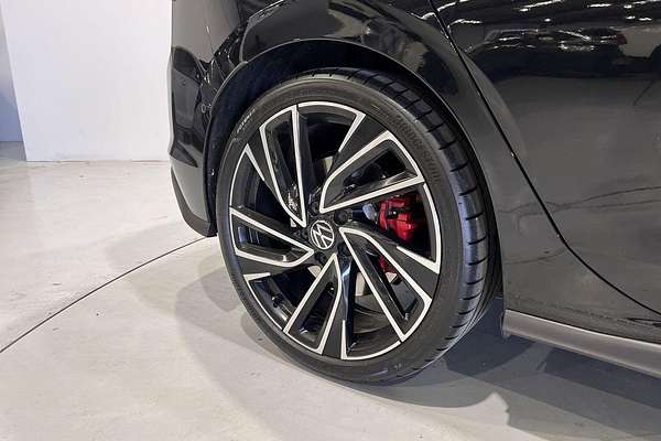 2024 Volkswagen Golf GTI 8