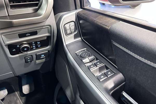 2023 Ford F-150 Lariat 4X4 LWB