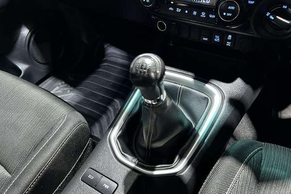 2022 Toyota Hilux SR5 GUN126R 4X4