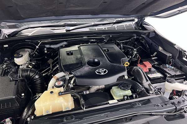 2022 Toyota Hilux SR5 GUN126R 4X4
