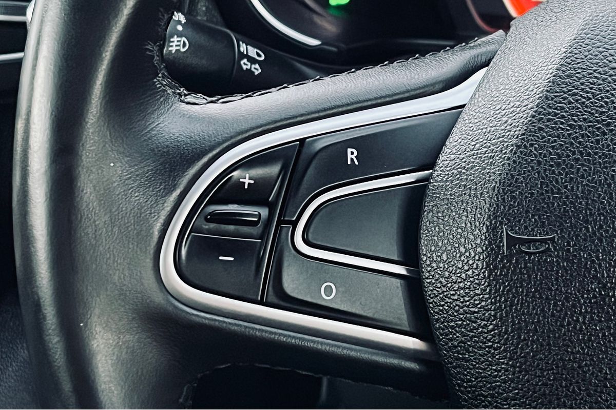 2017 Renault Koleos Zen HZG