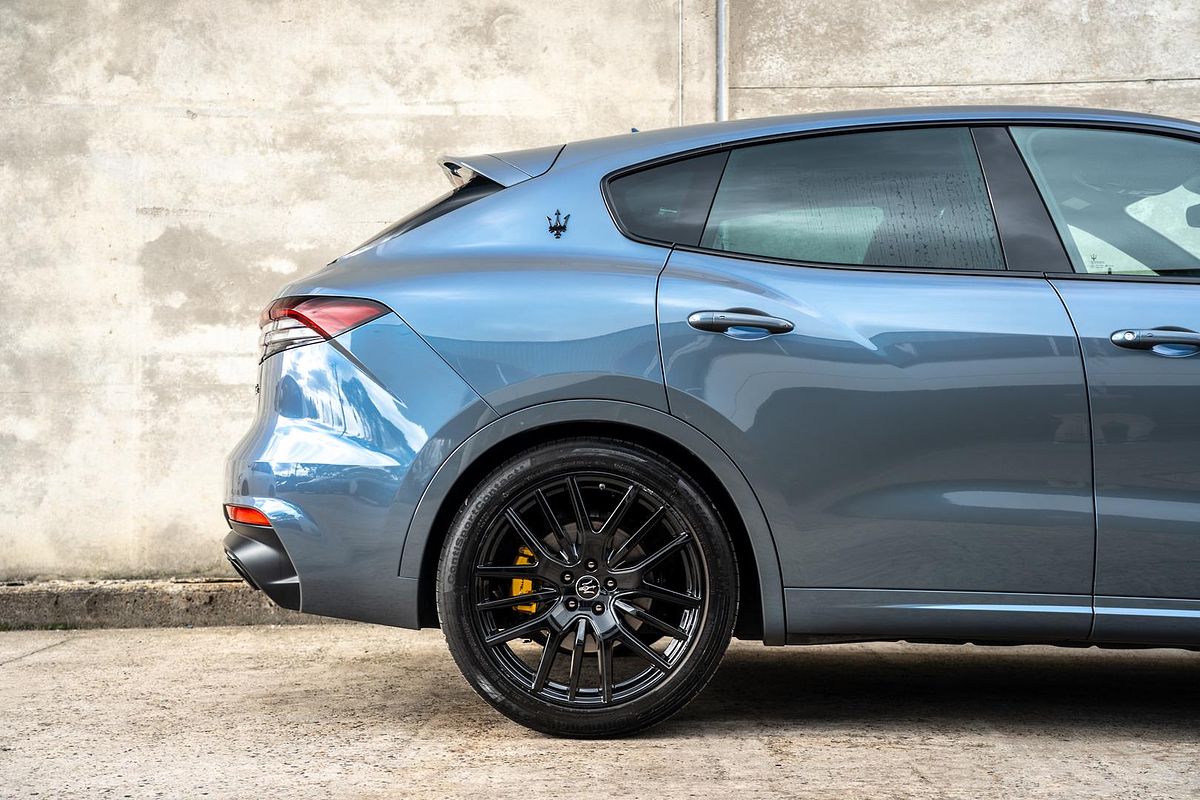 2022 Maserati Levante Modena M161