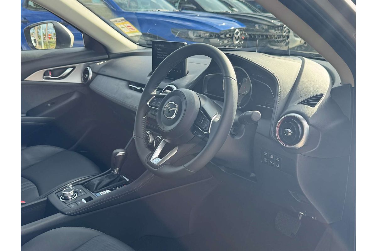 2025 Mazda CX-3 G20 Akari DK