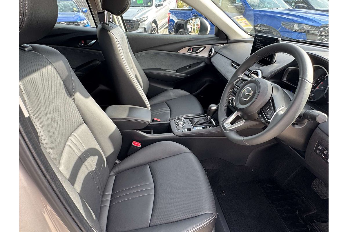 2025 Mazda CX-3 G20 Akari DK
