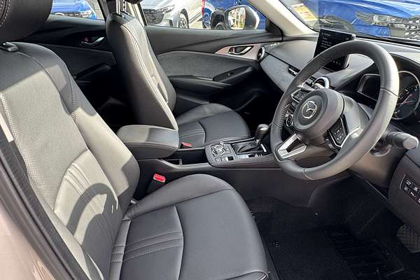 2025 Mazda CX-3 G20 Akari DK