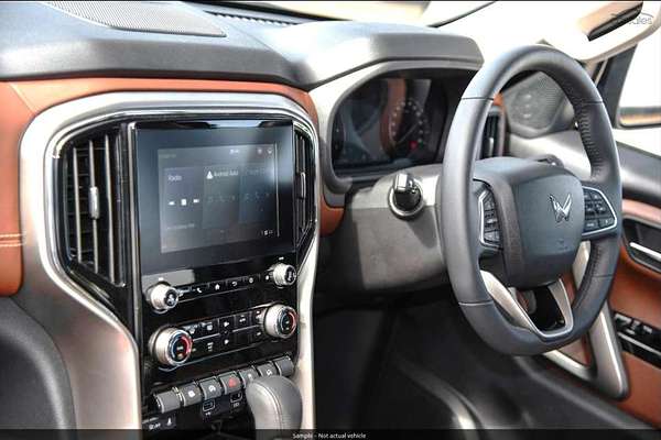 2024 Mahindra Scorpio Z8L