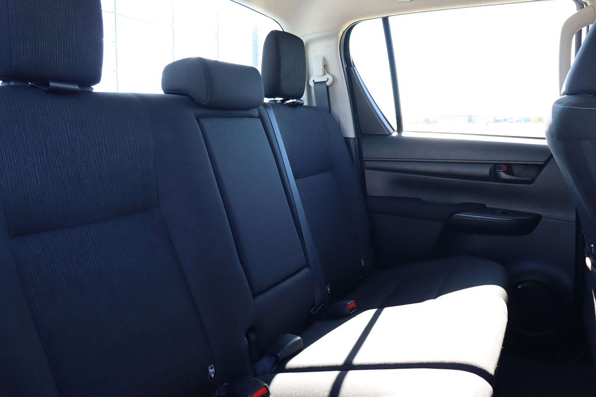 2024 Toyota Hilux SR GUN126R 4X4