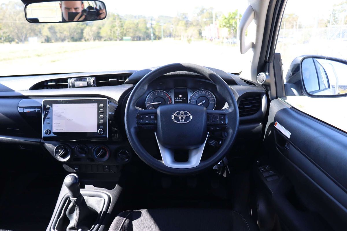 2024 Toyota Hilux SR GUN126R 4X4