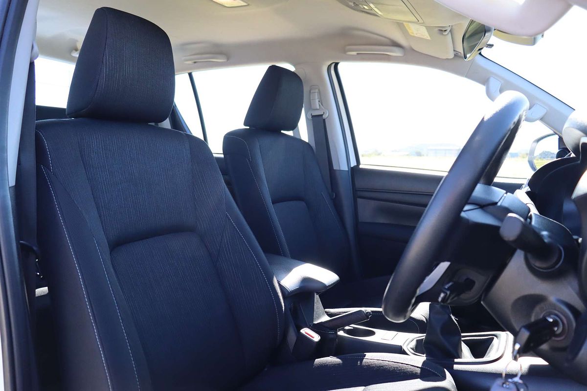 2024 Toyota Hilux SR GUN126R 4X4