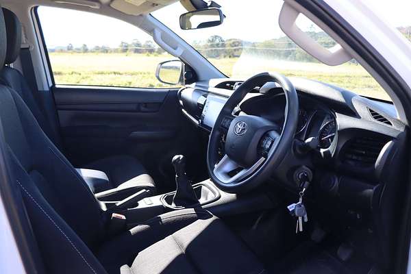 2024 Toyota Hilux SR GUN126R 4X4