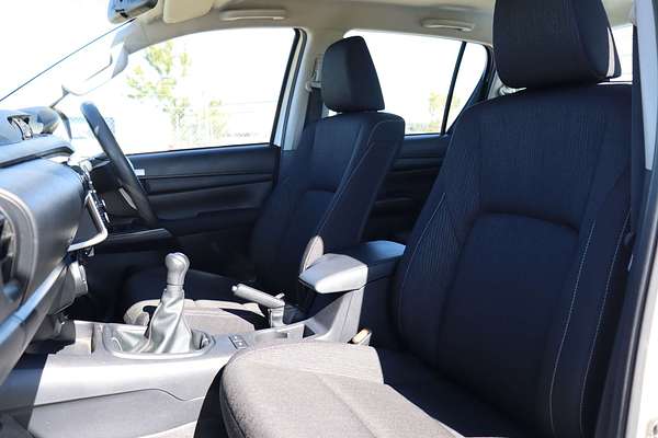 2024 Toyota Hilux SR GUN126R 4X4