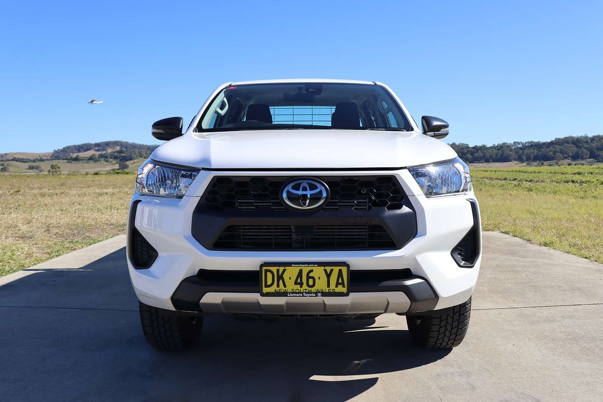 2024 Toyota Hilux SR GUN126R 4X4