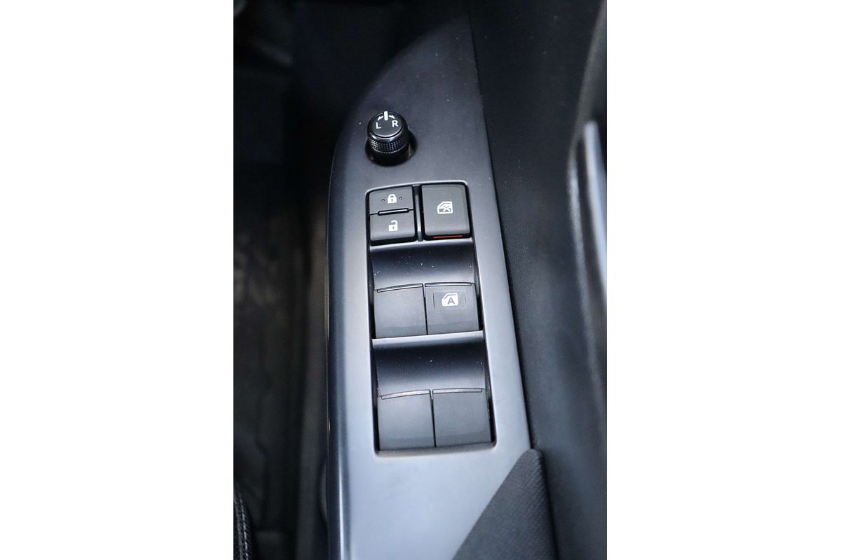 2024 Toyota Hilux SR GUN126R 4X4