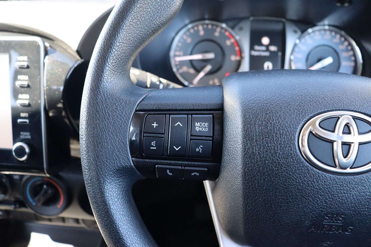 2024 Toyota Hilux SR GUN126R 4X4