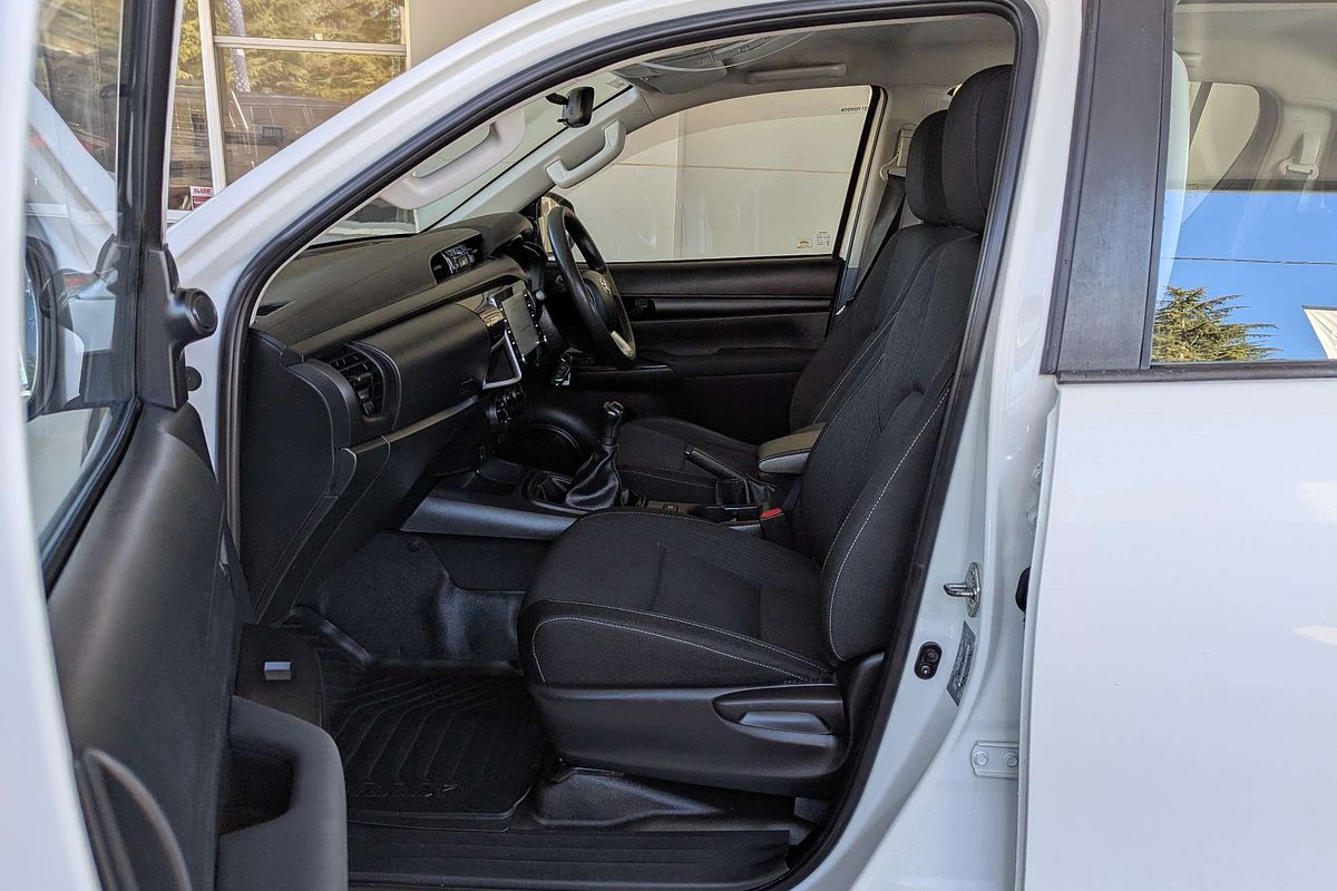 2021 Toyota Hilux SR GUN126R 4X4