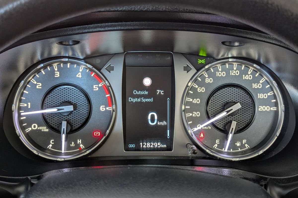 2021 Toyota Hilux SR GUN126R 4X4