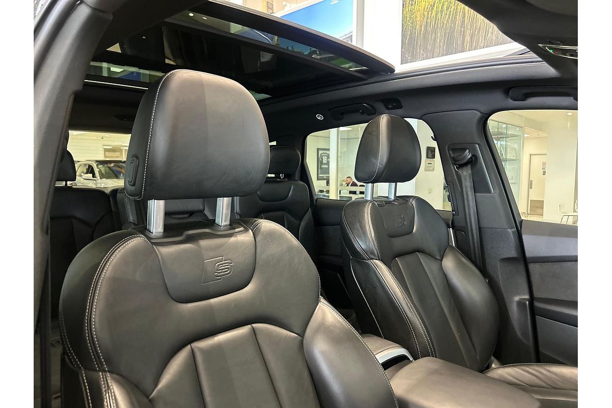 2020 Audi Q7 50 TDI S line 4M