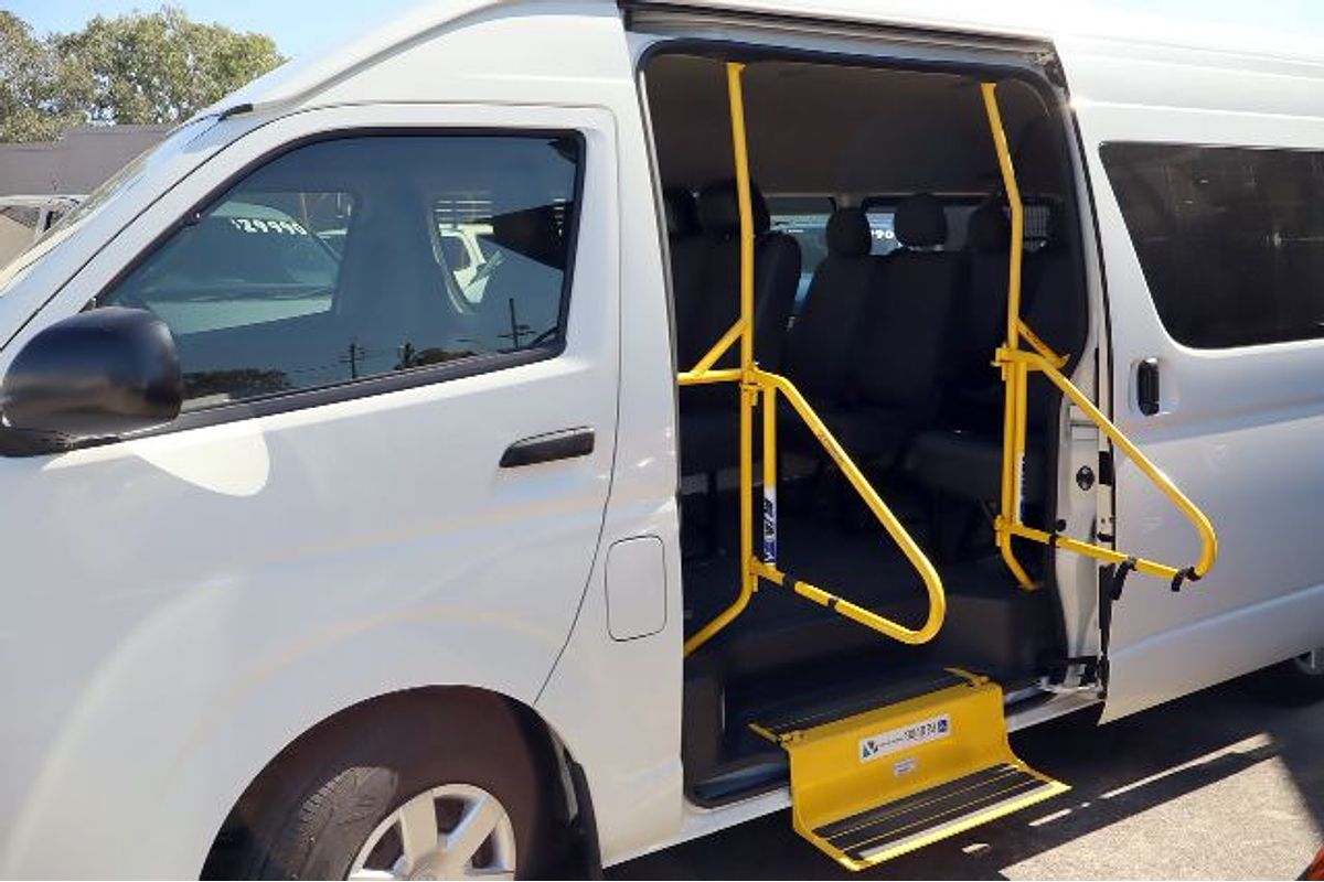 2018 Toyota Hiace Commuter KDH223R
