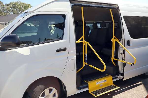 2018 Toyota Hiace Commuter KDH223R