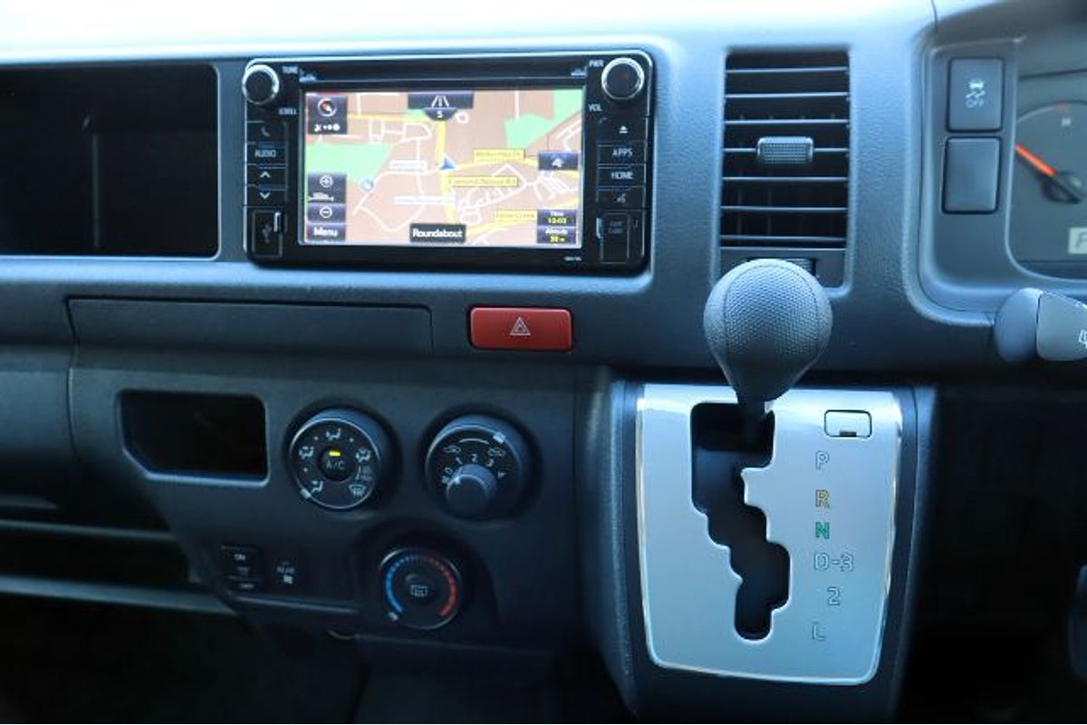 2018 Toyota Hiace Commuter KDH223R