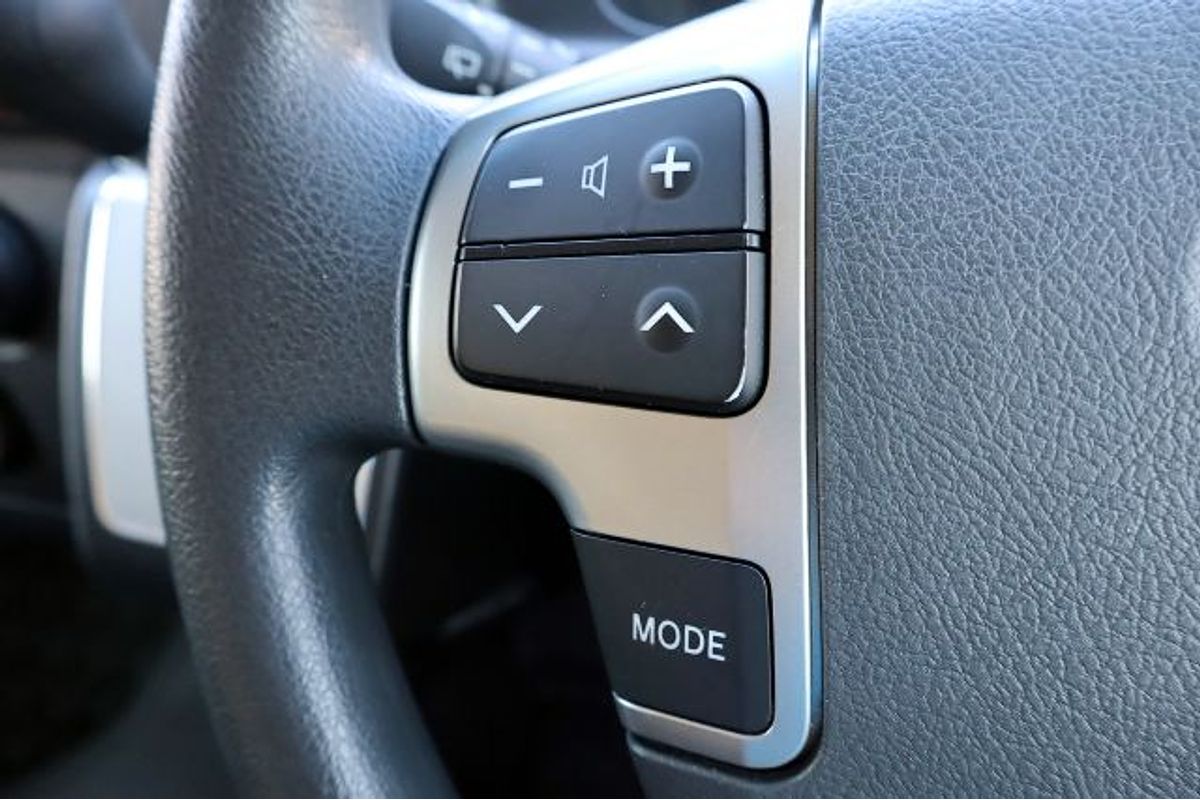2018 Toyota Hiace Commuter KDH223R