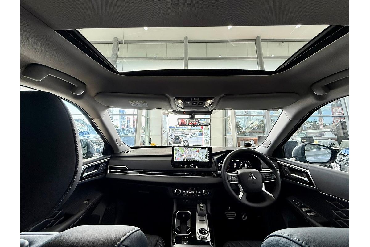 2025 Mitsubishi Outlander Exceed ZM