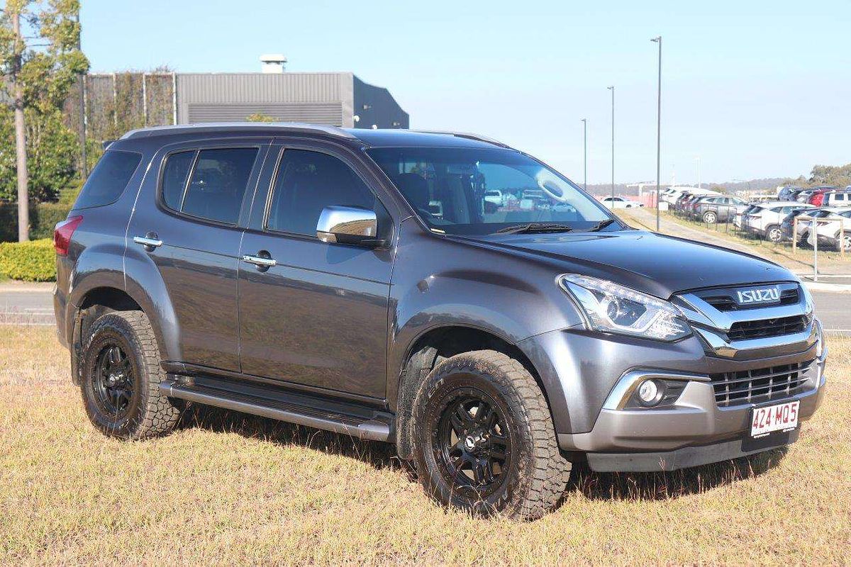 2020 Isuzu MU-X LS-T