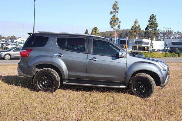 2020 Isuzu MU-X LS-T