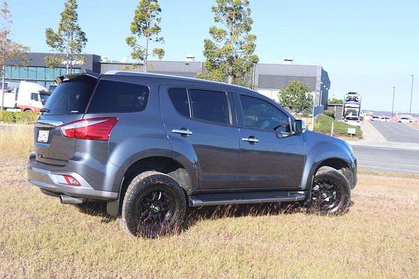 2020 Isuzu MU-X LS-T