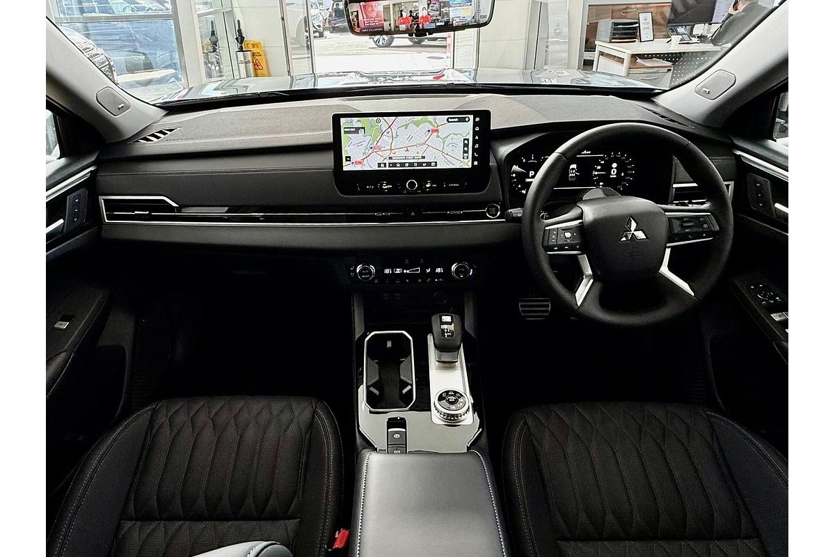 2025 Mitsubishi Outlander Exceed ZM