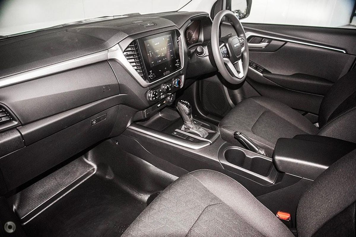 2025 Isuzu D-MAX LS-M 4X4