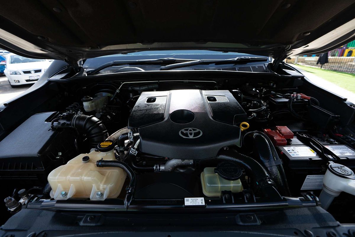 2015 Toyota Hilux SR5 GUN126R 4X4