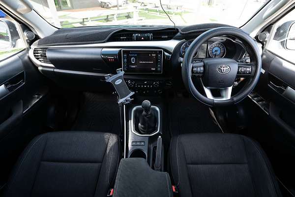 2015 Toyota Hilux SR5 GUN126R 4X4