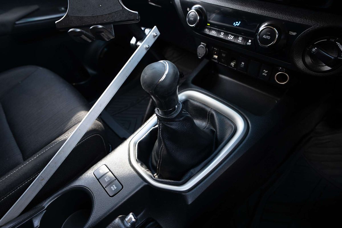 2015 Toyota Hilux SR5 GUN126R 4X4