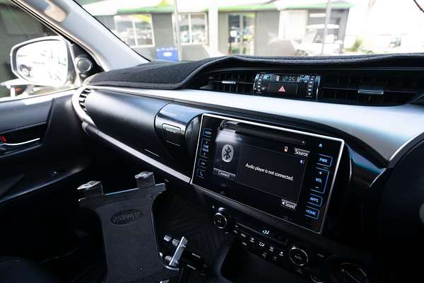 2015 Toyota Hilux SR5 GUN126R 4X4