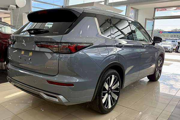 2025 Mitsubishi Outlander Exceed ZM