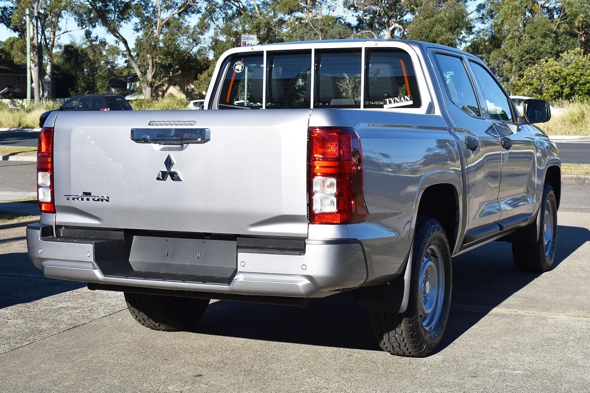 2024 Mitsubishi Triton GLX MV 4X4
