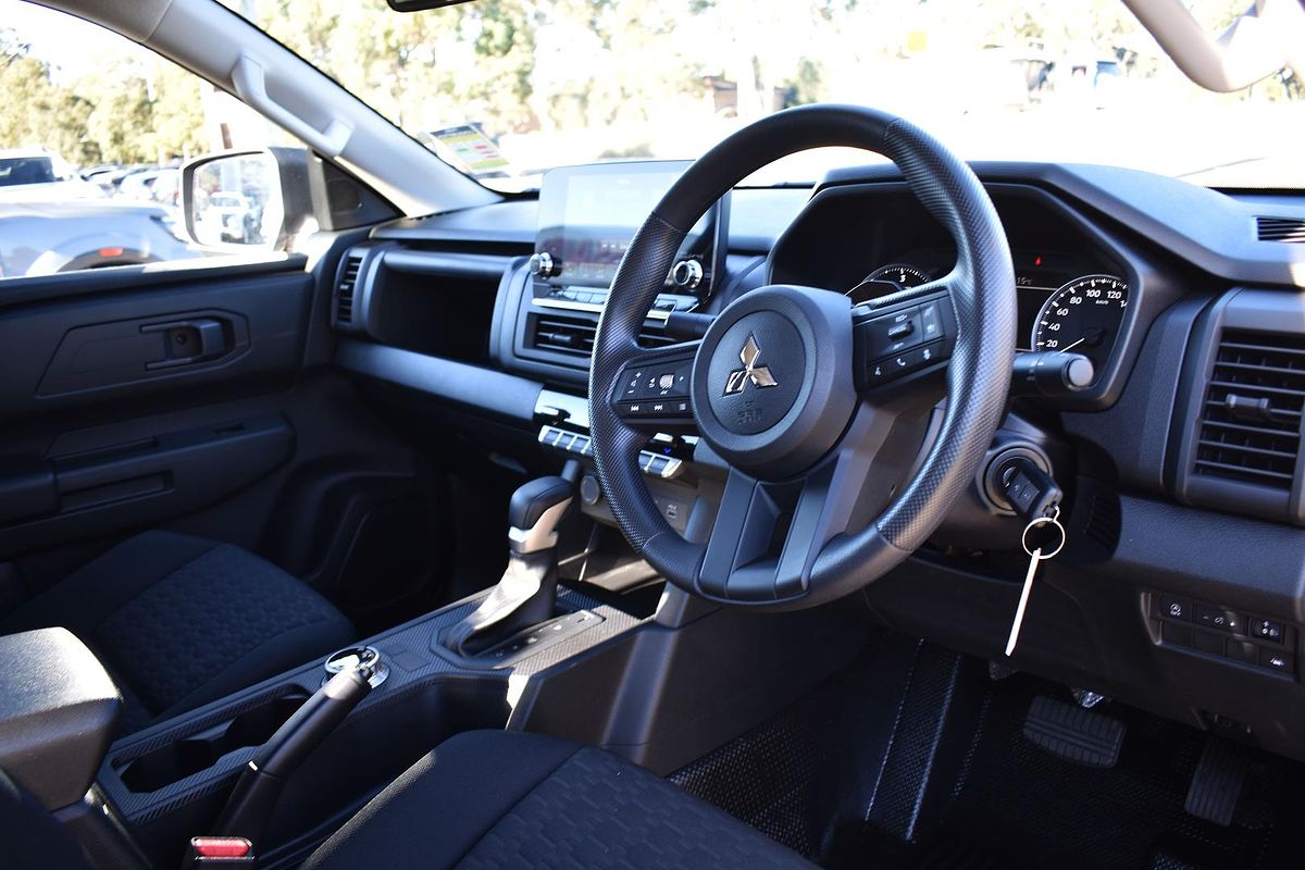2024 Mitsubishi Triton GLX MV 4X4