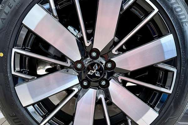 2025 Mitsubishi Outlander Exceed ZM