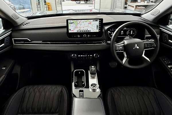 2025 Mitsubishi Outlander Exceed ZM